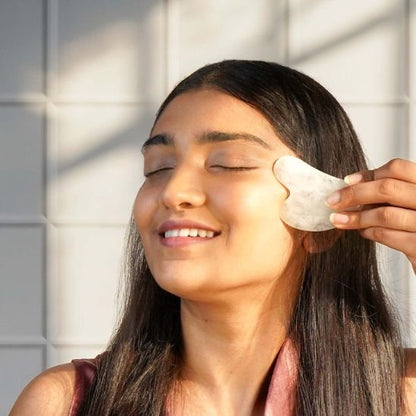 Gua_Sha_Jade_Naturel_Peau_Tonique_pommette
