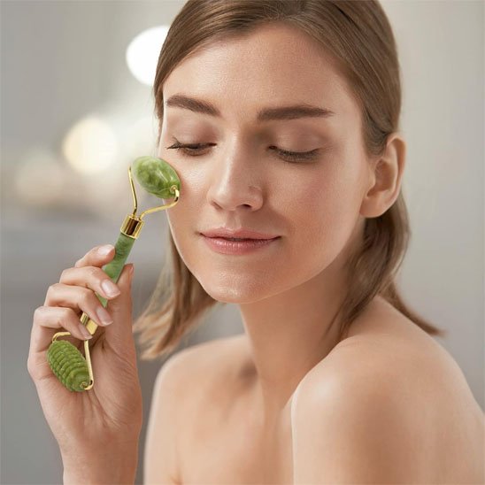 Gua_sha_visage_jade_naturel_Poches_yeux